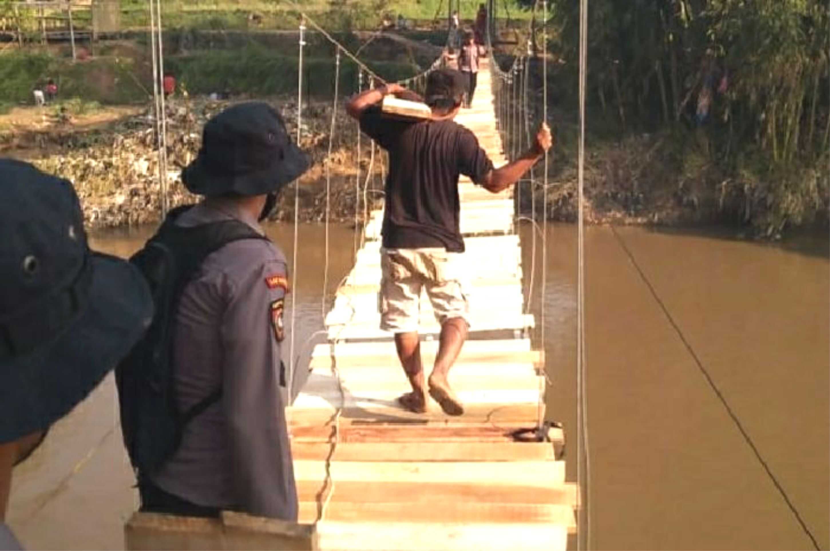 Jembatan Rawayan Penghubung Kecamatan Karangpawitan dengan Banyuresmi Sudah Bisa Dilalui